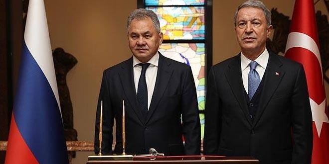 Bakan Akar, Rus mevkidaşı ile görüştü