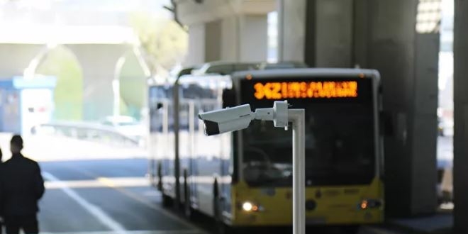 İstanbul'a 300 yeni metrobüs alınacak