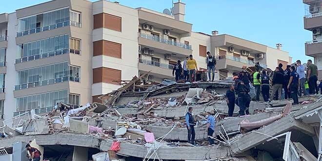 'Beton kirli, kirişler zayıf'