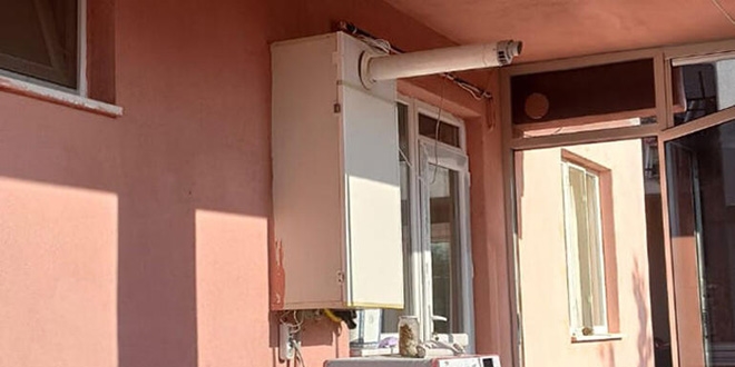Hatalı cam balkon bütün aileyi zehirledi
