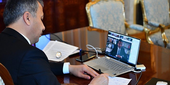 İstanbul Valisi: İmamoğlu, ilçe belediye başkanları ile toplantı yaptık