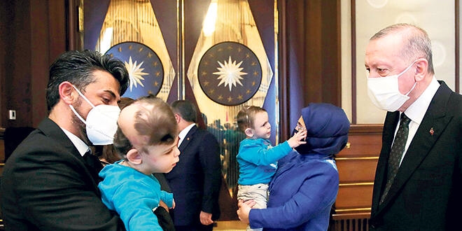 Siyam ikizleri Yiğit ve Derman'dan yeni yaşama ilk adım