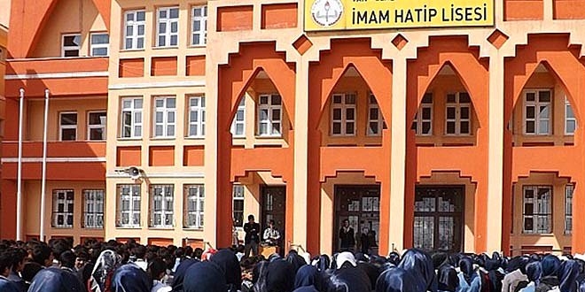 NDER: Devamszlk, baarszlk sadece imam hatiplere zg deil