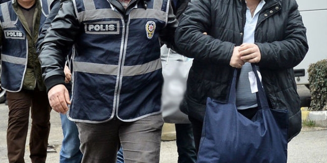 Şırnak'ta FETÖ'den 2'si üsteğmen, 8 asker gözaltına alındı