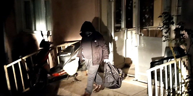 60 yaşındaki korona hastası yurttan kaçtı, polis alarma geçti
