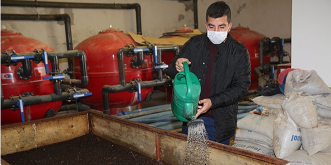 Günde 1 saat çalışarak ayda 3 ton üretiyor!