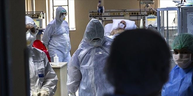 Türkiye'nin koronavirüs tablosu ağırlaşıyor