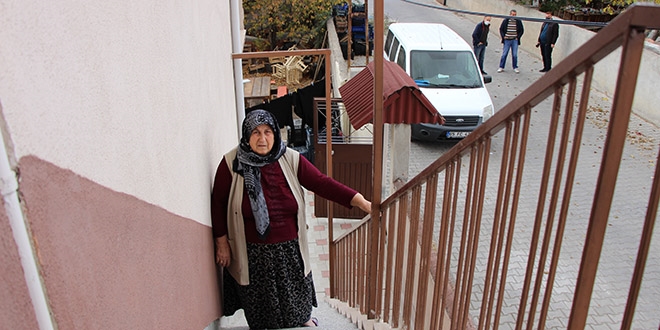Yaşlı kadın 'sahte polis' tuzağıyla 90 bin lira dolandırıldı
