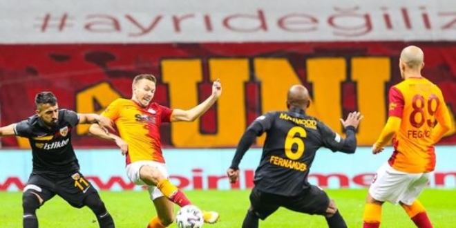 Galatasaray üstünlüğünü koruyamadı