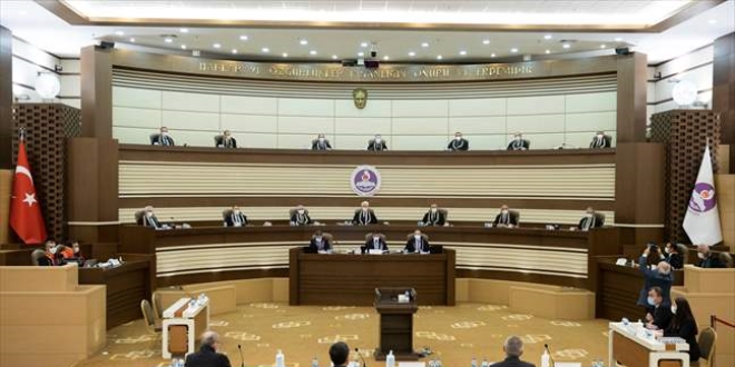 Danıştay eski üyelerinin, Yüce Divan'da yargılaması başlandı