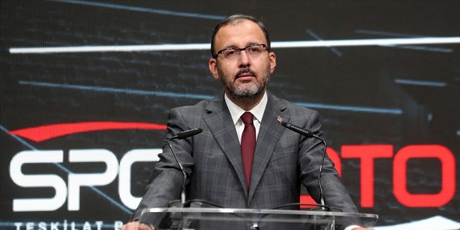 Bakan Kasapoğlu: Bize zirveye oynamak ve başarmak yakışır