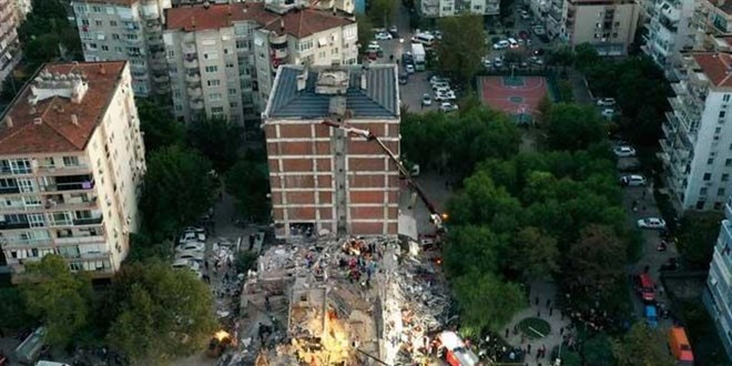 AFAD'dan İzmir depremi açıklaması: 2 kişinin tedavisi sürüyor