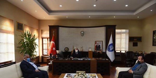 Belediyeden korona nedeniyle iş yerini kapatan esnafa alışveriş çeki