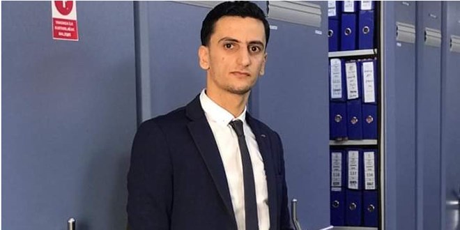 24 yaşındaki tapu memuru evinde ölü bulundu
