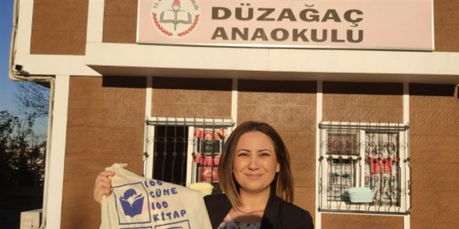 Hayata geçirdiği projelerle 'yılın öğretmeni' seçildi