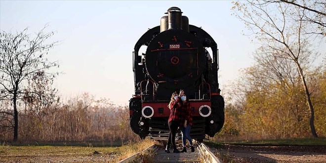 Eski tren gar fotoraf tutkunlarnn urak yeri oluyor