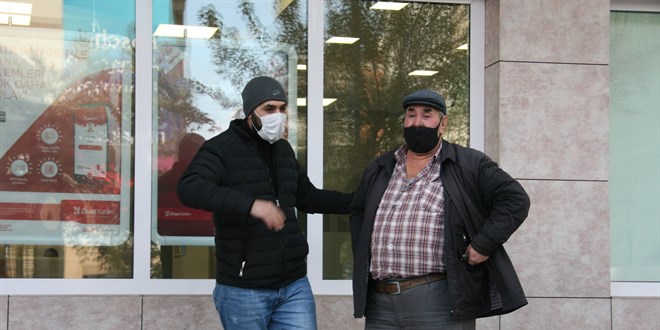 Koronalı adam, bankaya girerken HES kodu sayesinde yakalandı