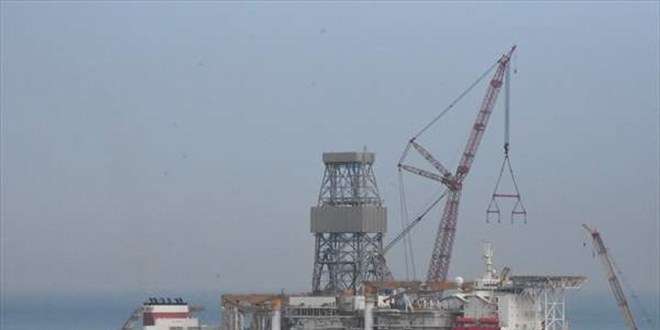 'Kanuni' sondaj gemisinin kule dikimi yapıldı