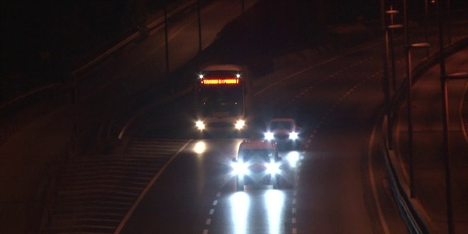 İstanbul'da kısıtlama sonrası hareketlilik başladı