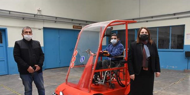 Meslek lisesi öğretmenlerinden engelliler için özel araç