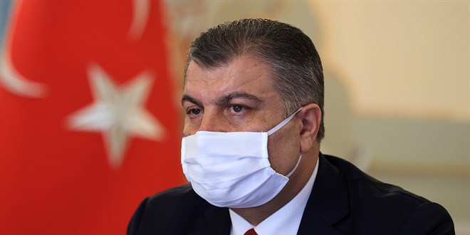 Bakan Koca: Kamuoyunun huzurunda ilk aşıyı ben olacağım