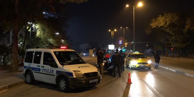 Başkent'te sokağa çıkma kısıtlamasına uyuldu