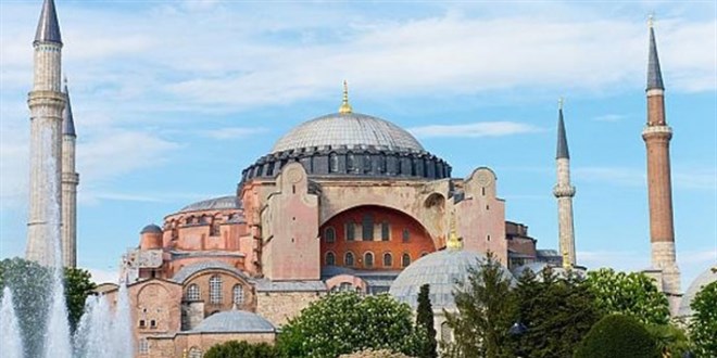 Ayasofya'nn hat levhalarna bakm yaplacak