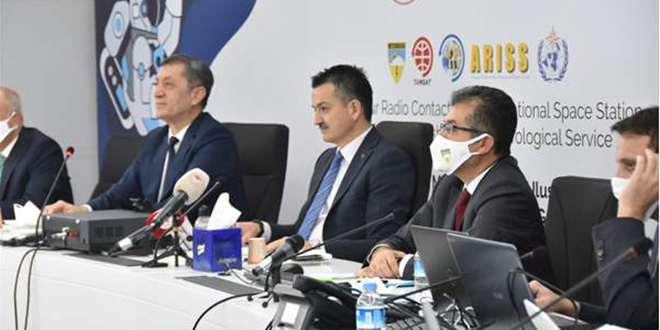 Türkiye'den ilk defa doğrudan Uluslararası Uzay İstasyonu astronotları ile telsiz görüşmesi gerçekleştirildi
