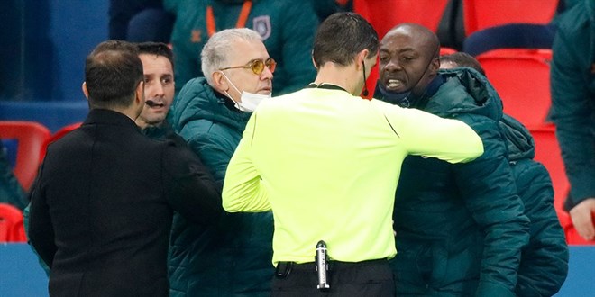 Başakşehir: Pierre Webo'nun kırmızı kartı dondurulmuştur