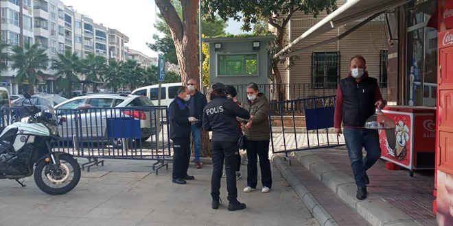İzmir'de önemli caddelere kişi sınırlaması geldi