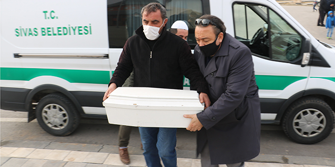 Dünyada bir gün bile geçiremedi! Doğduğu gün annesi sokağa terk etti