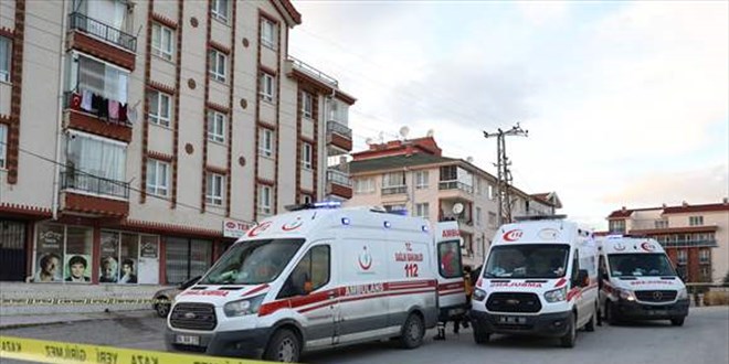 Önce tartıştığı kadını öldürdü ardından kendini vurdu