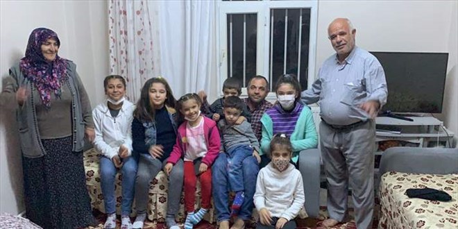 Sağlık görevlilerinin telefonla yönlendirdiği babaanneden 'hayat kurtaran müdahale'