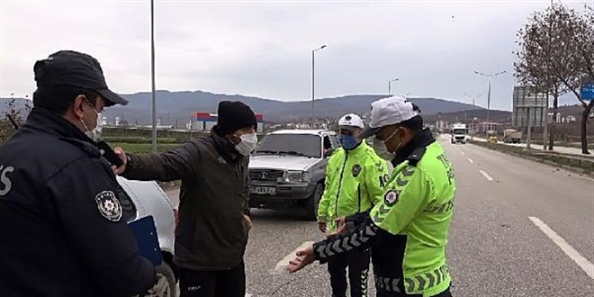 Vatandaşın 'Müslüman' sözlerine polisten ders gibi yanıt
