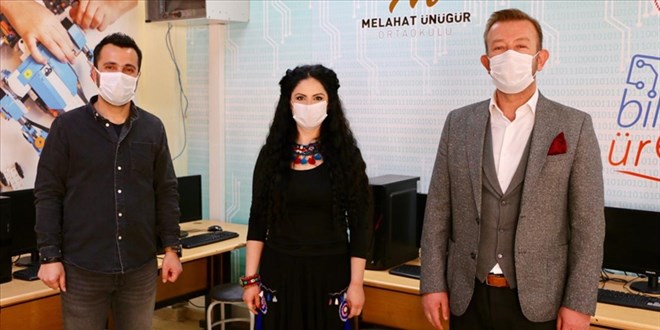 Öğretmenler uzaktan eğitimi eğlenceli hale getiriyor