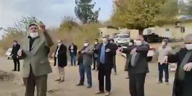 Elektrik duasına çıkan köylüler: Allahım bize elektrik ver