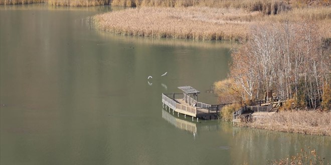 Kovada Gölü Milli Parkı ziyaretçilerini cezbediyor