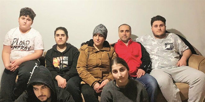Türkiye sevgisini açıkça ifade eden 7 kişilik aile Türkiye'ye yollandı