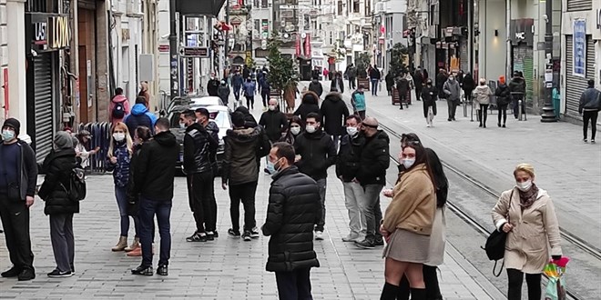 Taksim Meydan ve stiklal Caddesi'nde turist younluu