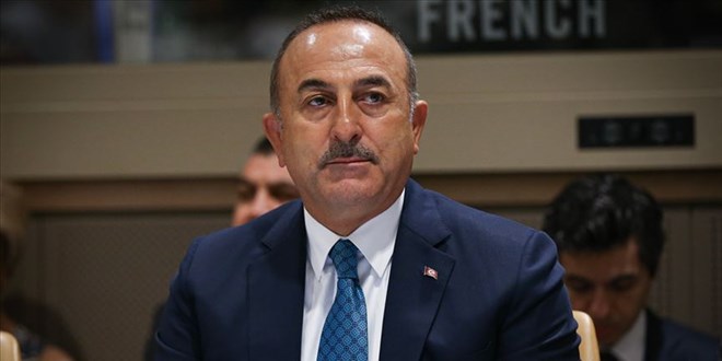Bakanı Çavuşoğlu: Yunan halkının itibarını zedelemeyi bırak