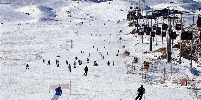Erciyes Kayak Merkezi yurt içi ve dışından ilgi görüyor