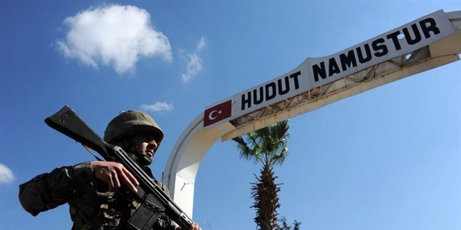 Yunanistan'a kaçmaya çalışan 4 FETÖ zanlısı jandarmaya teslim edildi