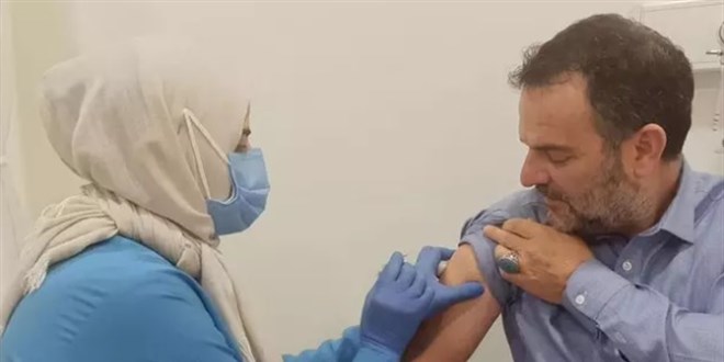 Koronavirüs aşısı olan Kemal Öztürk koronavirüse yakalandı