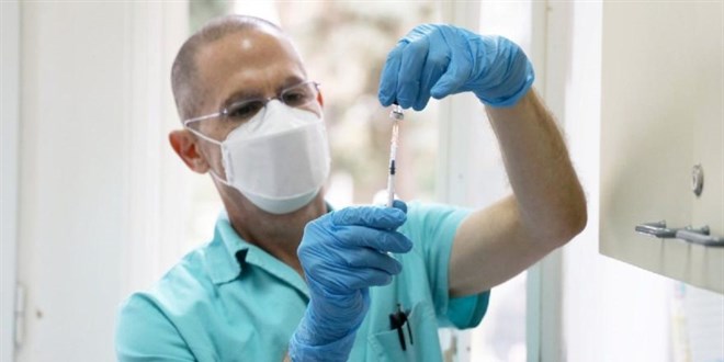 Moderna'nın aşısında yan etki ortaya çıktı