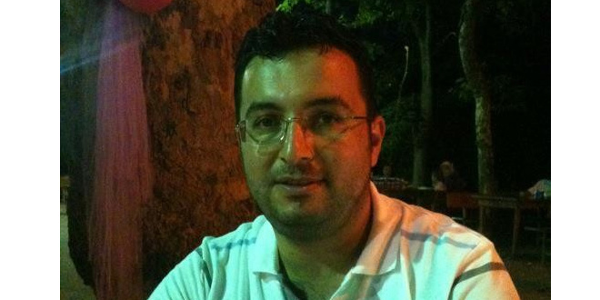 Şube müdürü yangın bölgesini incelerken kalp krizinden hayatını kaybetti