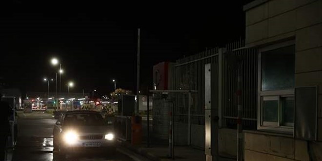 Yurt dışından gelenlere 'PCR testi zorunluluğu' uygulaması başladı