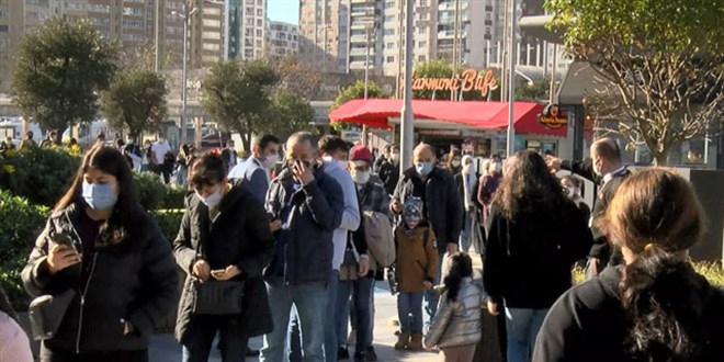 AVM'lerde yılbaşı yoğunluğu