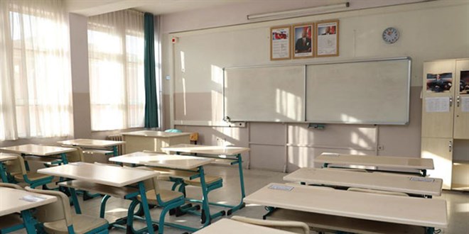 Bakan Selçuk'tan, 'boş sınıf' paylaşımı