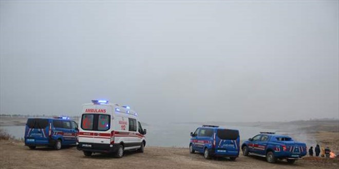 Karakaya Baraj Gölü'nde balıkçı teknesinin alabora olması sonucu bir kişi öldü