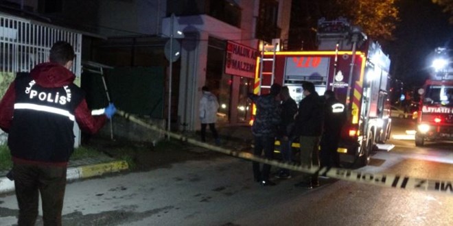 Tuzla'da doğalgaz kutusunda patlama: 1 itfaiye eri yaralandı